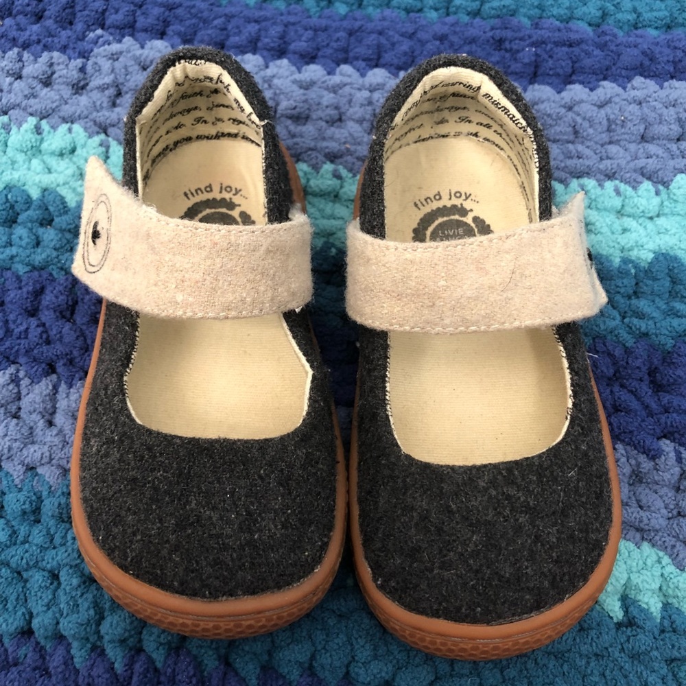 Livie Luca excellent condition Carta ll Charcoal